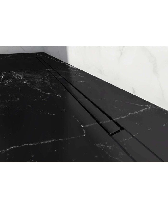 Caniveau drain Invisible Carrodrain en noir mat, design élégant pour douche à l'italienne.