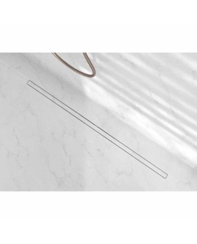Caniveau drain invisible Carrodrain finition chromée, design épuré pour douche à l'italienne.