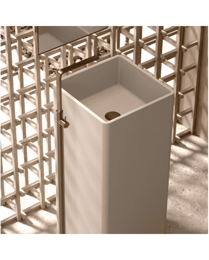 Totem en résine Are – Doccia Group