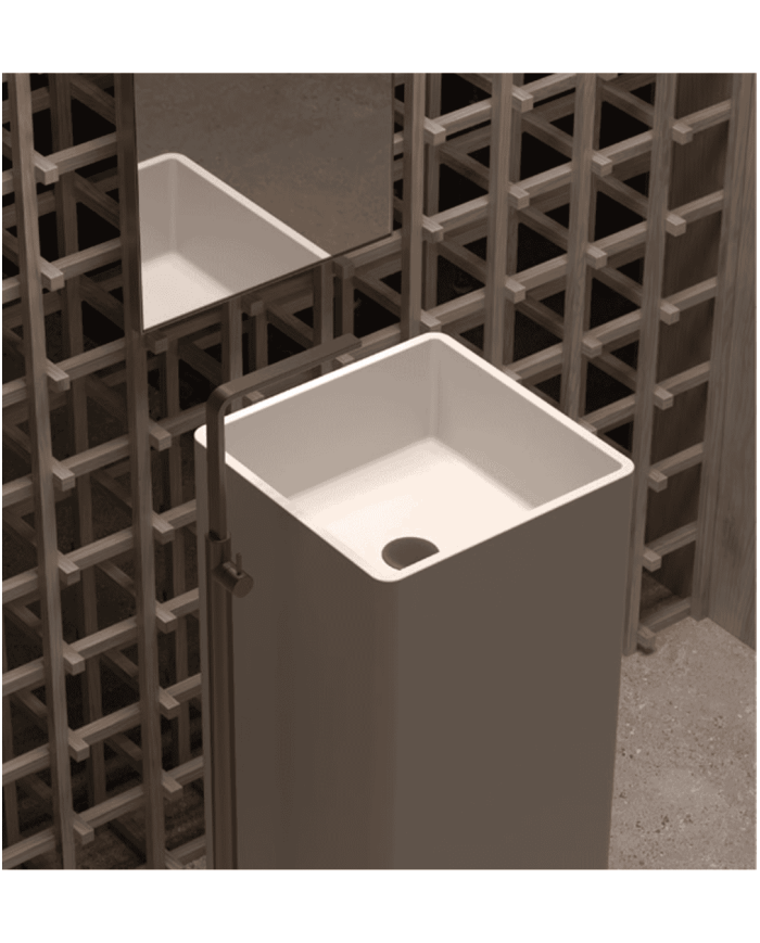 Totem en résine Are – Doccia Group