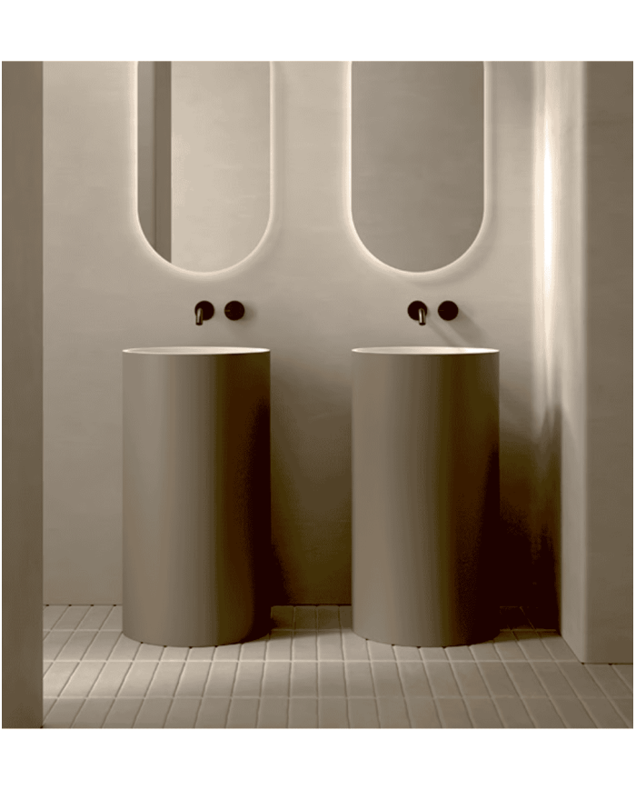 Totem en résine QUIPA – Doccia Group