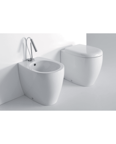 WC sol blanc au design élégant Twiggy de Bleu Provence avec robinet chromé