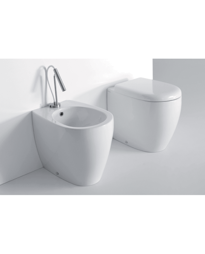 WC sol blanc au design élégant Twiggy de Bleu Provence avec robinet chromé