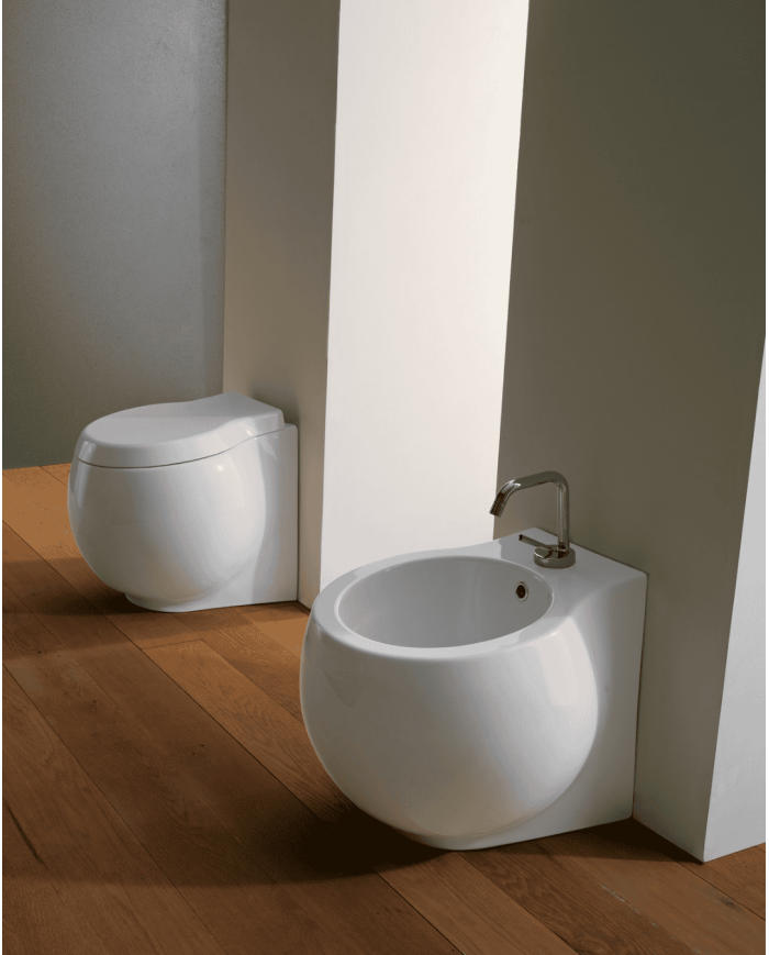 WC au sol Planet clean flush 50x45 – Scarabeo
